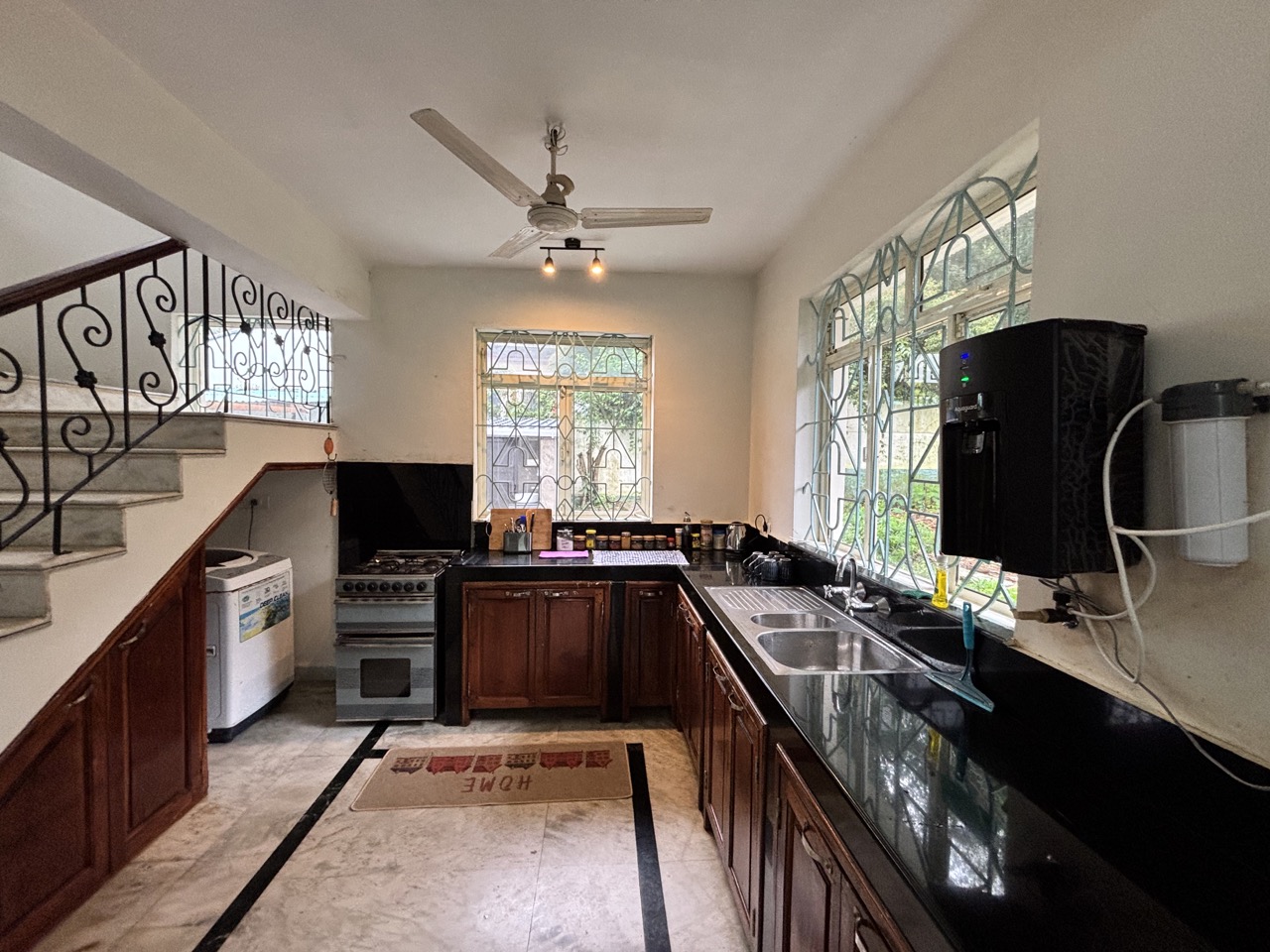 Fully equipped kitchen at NIVRRITII private villa South Goa